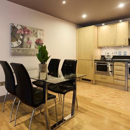 The Vauxhall Hideout - Comfy 2Bdr Flat With Balcony Londra Dış mekan fotoğraf