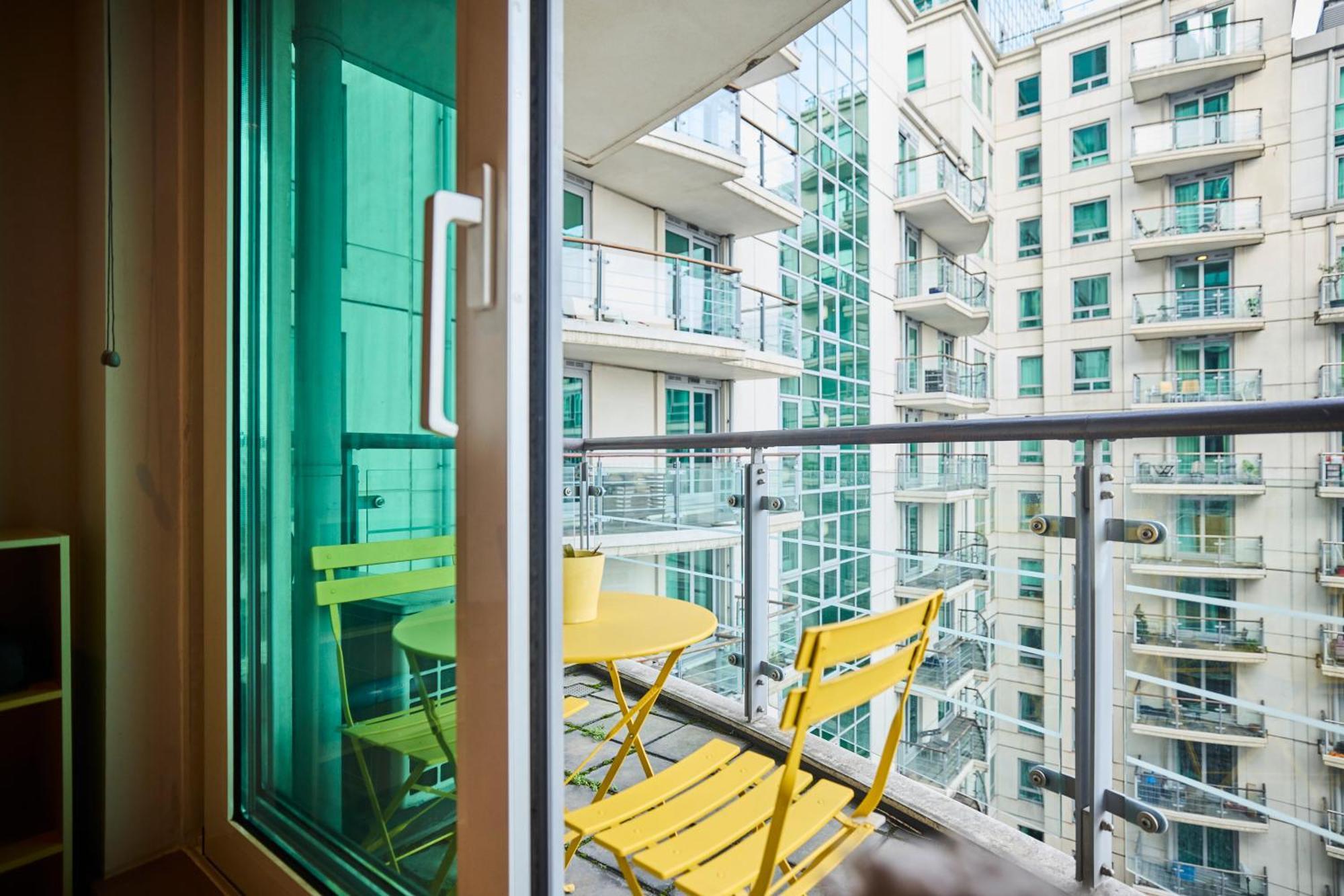 The Vauxhall Hideout - Comfy 2Bdr Flat With Balcony Londra Dış mekan fotoğraf