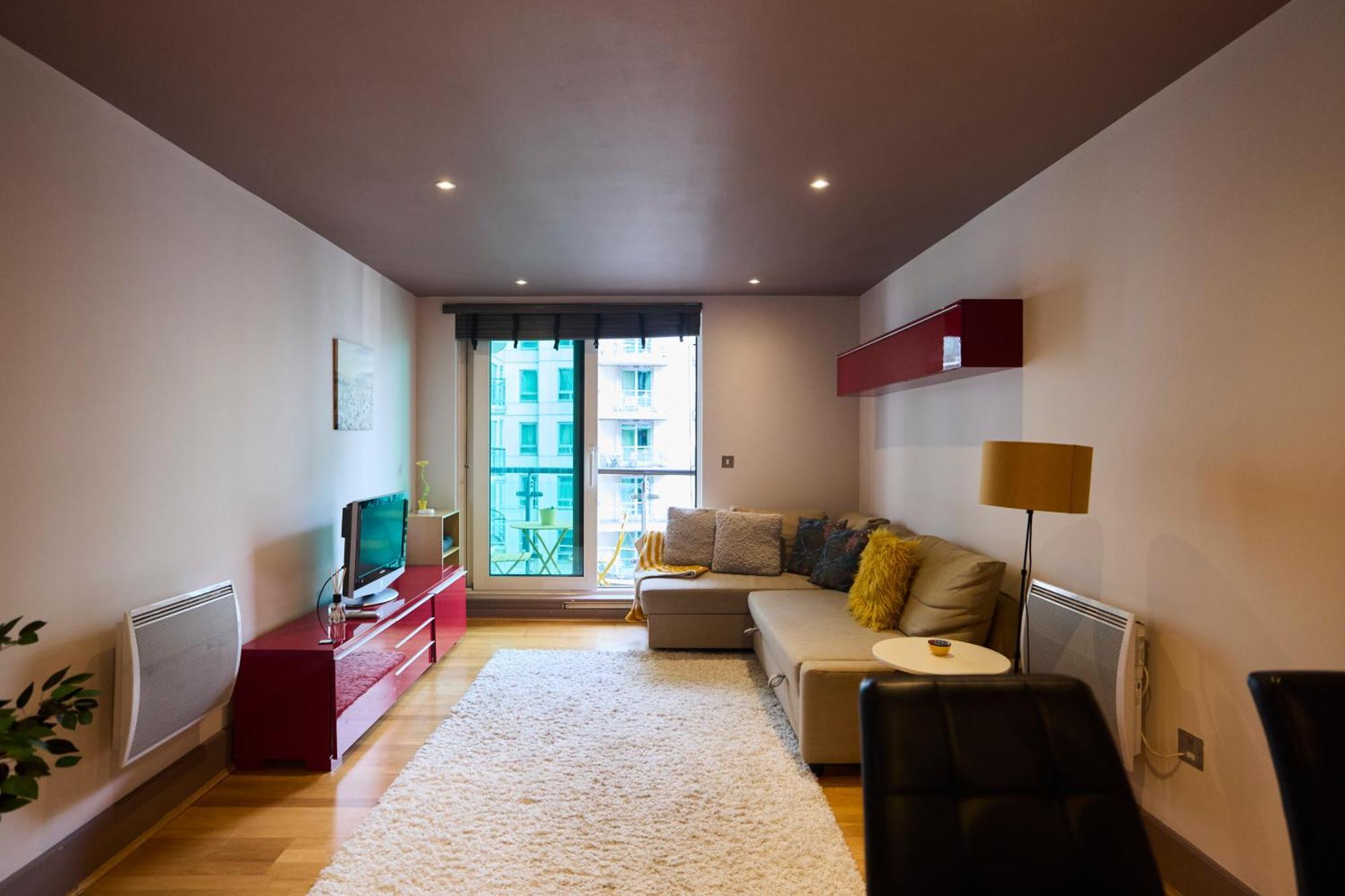 The Vauxhall Hideout - Comfy 2Bdr Flat With Balcony Londra Dış mekan fotoğraf