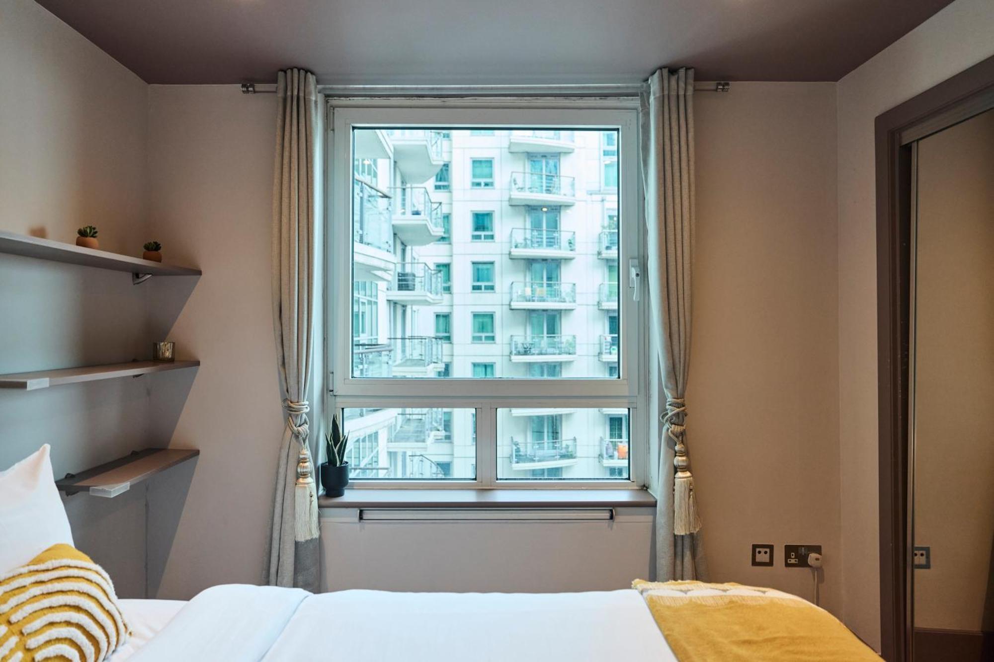 The Vauxhall Hideout - Comfy 2Bdr Flat With Balcony Londra Dış mekan fotoğraf