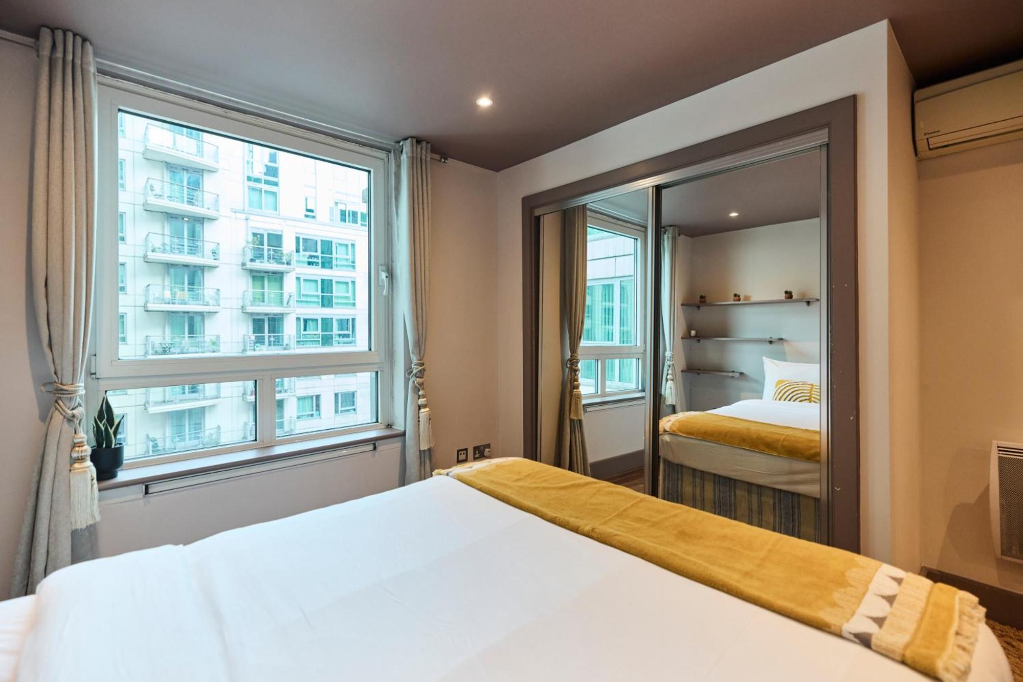 The Vauxhall Hideout - Comfy 2Bdr Flat With Balcony Londra Dış mekan fotoğraf